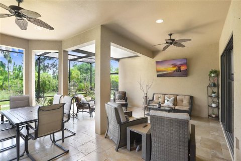 House in Tampa, Florida 3 bedrooms, 220.36 sq.m. № 1785552 - photo 7