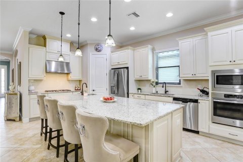 House in Tampa, Florida 3 bedrooms, 220.36 sq.m. № 1785552 - photo 24