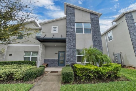 Townhouse in Davenport, Florida 5 bedrooms, 201.32 sq.m. № 2209889 - photo 16