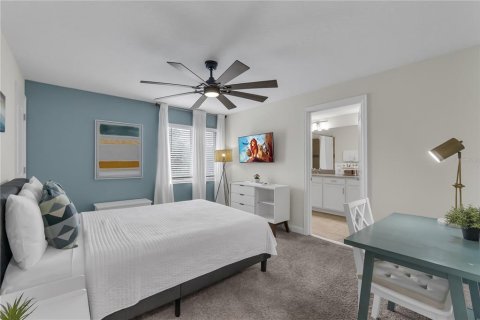 Townhouse in Davenport, Florida 5 bedrooms, 201.32 sq.m. № 2209889 - photo 24