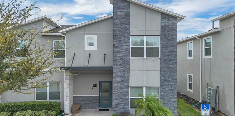Townhouse in Davenport, Florida 5 bedrooms, 201.32 sq.m. № 2209889