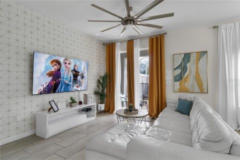 Townhouse in Davenport, Florida 5 bedrooms, 201.32 sq.m. № 2209889 - photo 9