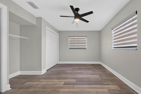 Villa ou maison à louer à Dover, Floride: 6 chambres, 262.17 m2 № 2323039 - photo 24