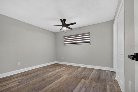 Villa ou maison à louer à Dover, Floride: 6 chambres, 262.17 m2 № 2323039 - photo 19