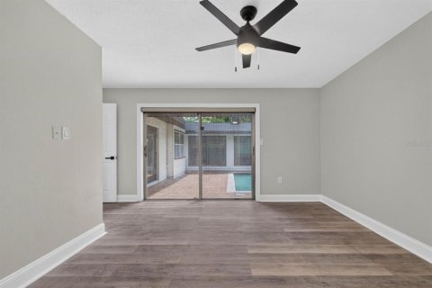 Villa ou maison à louer à Dover, Floride: 6 chambres, 262.17 m2 № 2323039 - photo 29