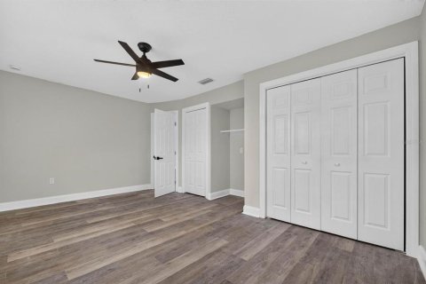 Villa ou maison à louer à Dover, Floride: 6 chambres, 262.17 m2 № 2323039 - photo 23