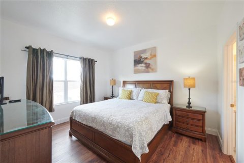 Townhouse in Davenport, Florida 4 bedrooms, 163.69 sq.m. № 1561508 - photo 24