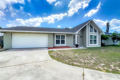 House in Winter Haven, Florida 4 bedrooms, 189.71 sq.m. № 2105665