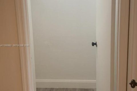 Снять в аренду кондоминиум в Уэст-Палм-Бич, Флорида 2 спальни, 96.25м2, № 1989590 - фото 3