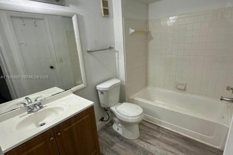 Снять в аренду кондоминиум в Уэст-Палм-Бич, Флорида 2 спальни, 96.25м2, № 1989590 - фото 11