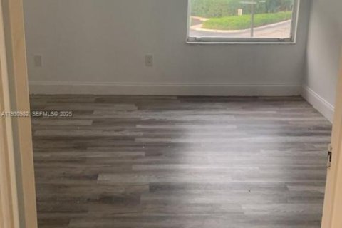 Снять в аренду кондоминиум в Уэст-Палм-Бич, Флорида 2 спальни, 96.25м2, № 1989590 - фото 5