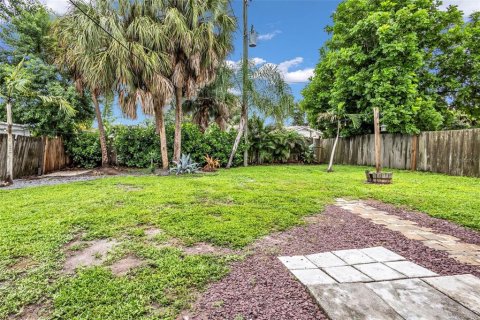 House in Bradenton, Florida 2 bedrooms, 96.34 sq.m. № 2420403 - photo 16