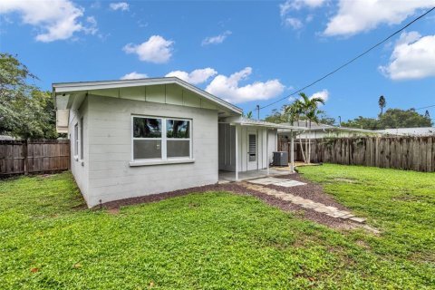 House in Bradenton, Florida 2 bedrooms, 96.34 sq.m. № 2420403 - photo 28
