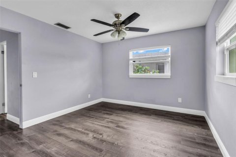 House in Bradenton, Florida 2 bedrooms, 96.34 sq.m. № 2420403 - photo 20
