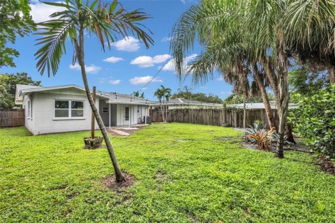 House in Bradenton, Florida 2 bedrooms, 96.34 sq.m. № 2420403 - photo 15
