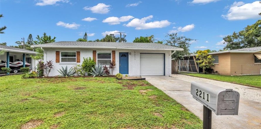 House in Bradenton, Florida 2 bedrooms, 96.34 sq.m. № 2420403