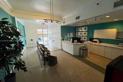Condominio en venta en Miami Beach, Florida, 33 dormitorios, 25.08 m2 № 1963073 - foto 4