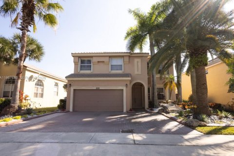 Casa en Miramar, Florida 5 dormitorios, 296.73 m2 № 2028736