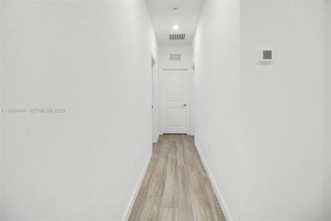 House in Homestead, Florida 5 bedrooms, 281.77 sq.m. № 2017488 - photo 16