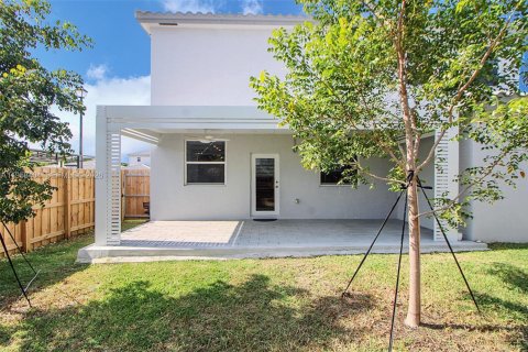 House in Homestead, Florida 5 bedrooms, 281.77 sq.m. № 2017488 - photo 7