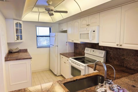 Copropriété à vendre à Jensen Beach, Floride: 2 chambres, 100.89 m2 № 2261978 - photo 9