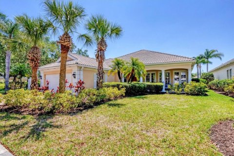 Casa en venta en Sarasota, Florida, 5 dormitorios, 234.21 m2 № 1631236 - foto 1