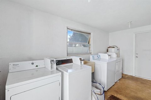 Condo in Sarasota, Florida, 2 bedrooms  № 2197440 - photo 26