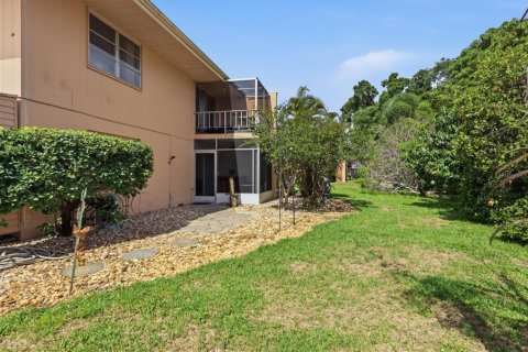 Condo in Sarasota, Florida, 2 bedrooms  № 2197440 - photo 30