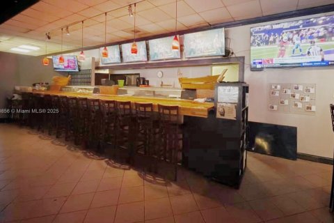 Commercial property in Lauderhill, Florida № 2082242 - photo 7