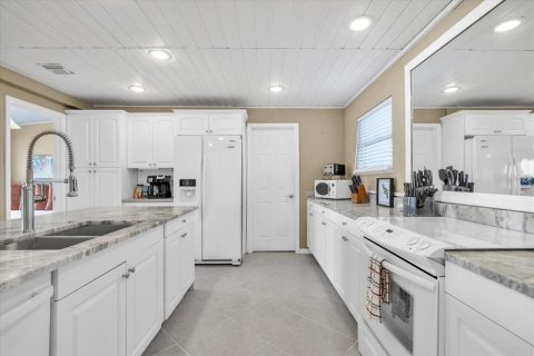 Casa en venta en Port Charlotte, Florida, 3 dormitorios, 154.5 m2 № 2386401 - foto 17