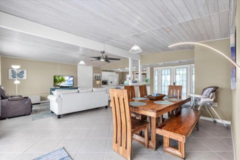 Casa en venta en Port Charlotte, Florida, 3 dormitorios, 154.5 m2 № 2386401 - foto 20