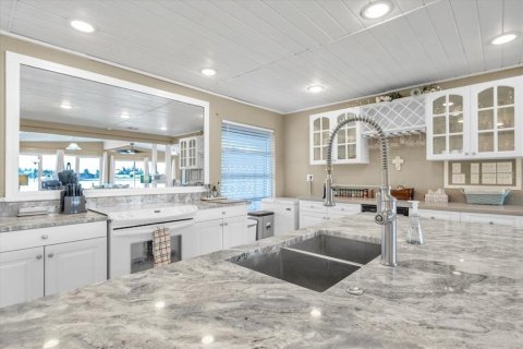 Casa en venta en Port Charlotte, Florida, 3 dormitorios, 154.5 m2 № 2386401 - foto 13