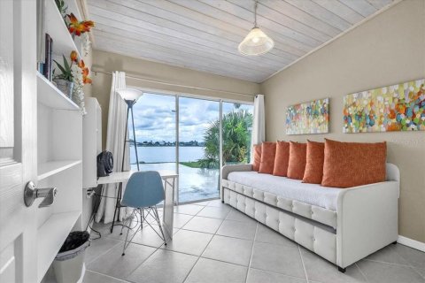 Casa en venta en Port Charlotte, Florida, 3 dormitorios, 154.5 m2 № 2386401 - foto 27