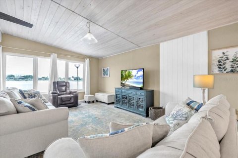 Casa en venta en Port Charlotte, Florida, 3 dormitorios, 154.5 m2 № 2386401 - foto 10