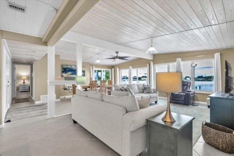 Casa en venta en Port Charlotte, Florida, 3 dormitorios, 154.5 m2 № 2386401 - foto 9