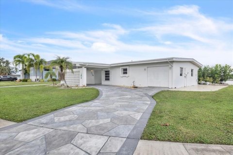 Casa en venta en Port Charlotte, Florida, 3 dormitorios, 154.5 m2 № 2386401 - foto 3