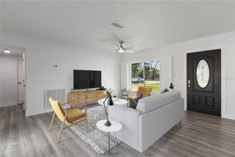House in Oldsmar, Florida 4 bedrooms, 141.49 sq.m. № 1632403 - photo 4