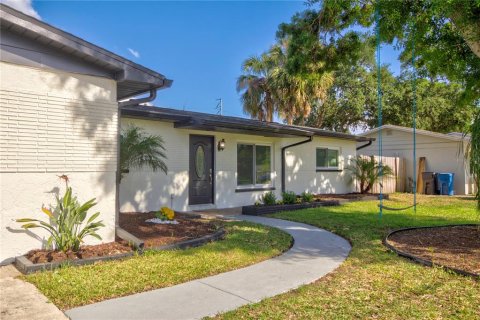 House in Oldsmar, Florida 4 bedrooms, 141.49 sq.m. № 1632403 - photo 2