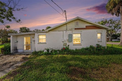 Casa en Indian Rocks Beach, Florida 1 dormitorio, 131.46 m2 № 2376775