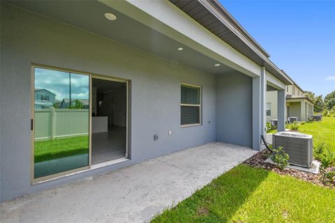 Touwnhouse à vendre à Land O' Lakes, Floride: 3 chambres, 148.74 m2 № 2406673 - photo 25