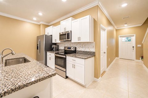 Touwnhouse à vendre à Land O' Lakes, Floride: 3 chambres, 148.74 m2 № 2406673 - photo 6