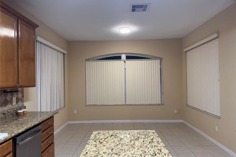 Casa en alquiler en Kissimmee, Florida, 4 dormitorios, 206.24 m2 № 1825023 - foto 18