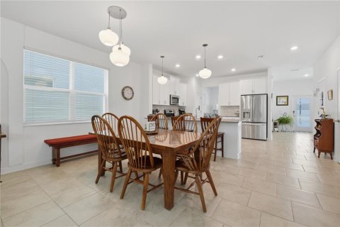 House in Orlando, Florida 3 bedrooms, 204.66 sq.m. № 2393690 - photo 12
