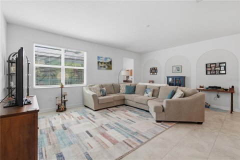 House in Orlando, Florida 3 bedrooms, 204.66 sq.m. № 2393690 - photo 15