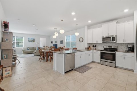 House in Orlando, Florida 3 bedrooms, 204.66 sq.m. № 2393690 - photo 6