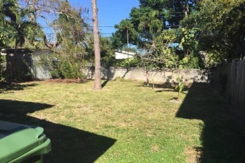 Immobilier commercial à vendre à Fort Lauderdale, Floride: 61.69 m2 № 936699 - photo 1