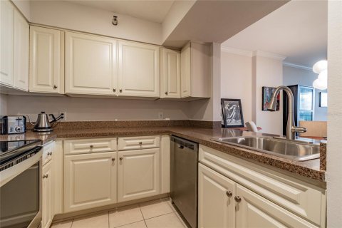 Condominio en alquiler en Clearwater, Florida, 1 dormitorio, 62.71 m2 № 1797246 - foto 5