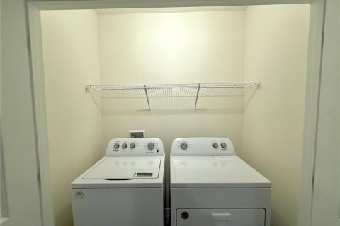 Townhouse in Wesley Chapel, Florida 3 bedrooms, 163.32 sq.m. № 2221342 - photo 23