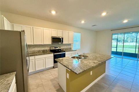 Townhouse in Wesley Chapel, Florida 3 bedrooms, 163.32 sq.m. № 2221342 - photo 6