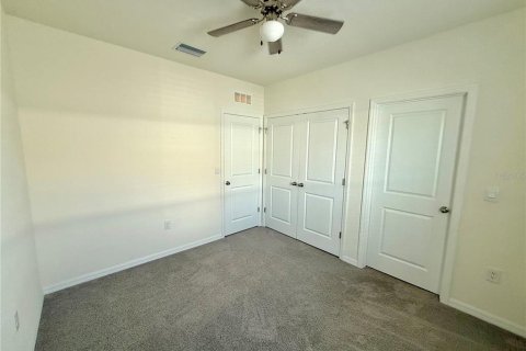 Townhouse in Wesley Chapel, Florida 3 bedrooms, 163.32 sq.m. № 2221342 - photo 18